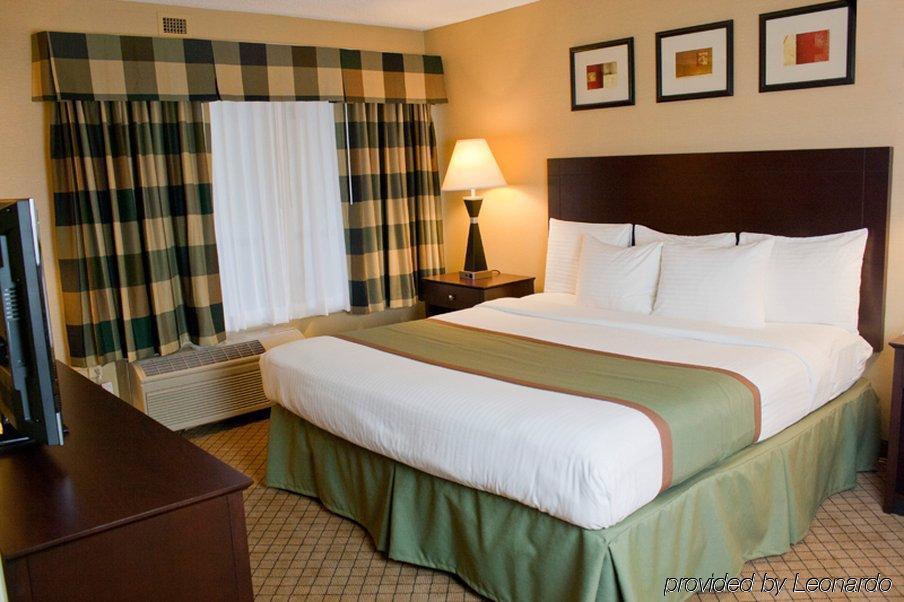 Plaza Hotel & Suites - Eau Claire Bagian luar foto
