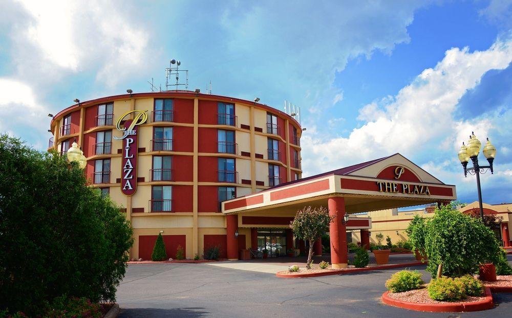 Plaza Hotel & Suites - Eau Claire Bagian luar foto