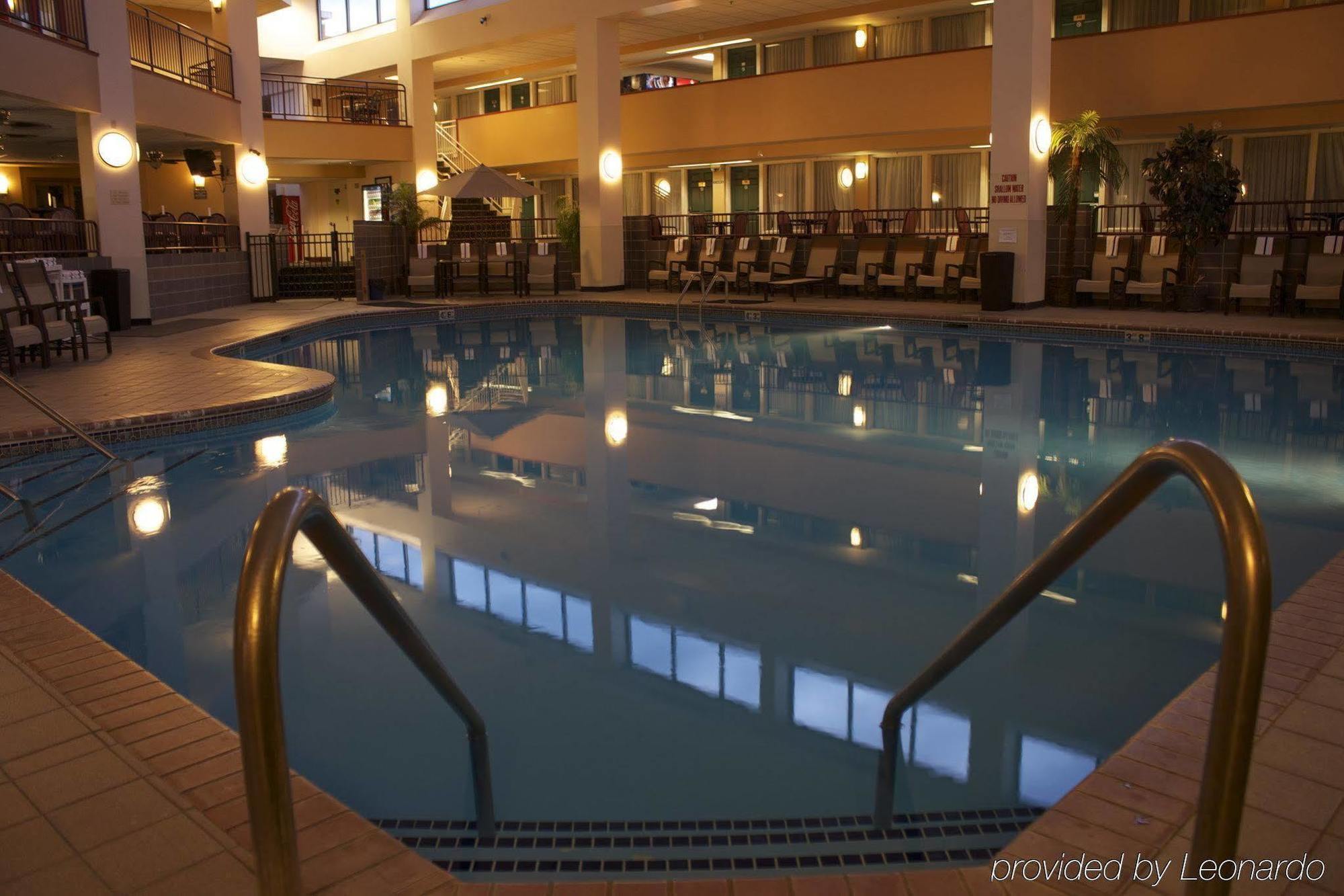 Plaza Hotel & Suites - Eau Claire Bagian luar foto