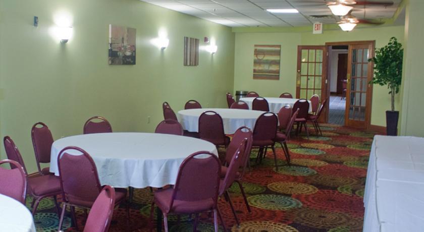 Plaza Hotel & Suites - Eau Claire Bagian luar foto