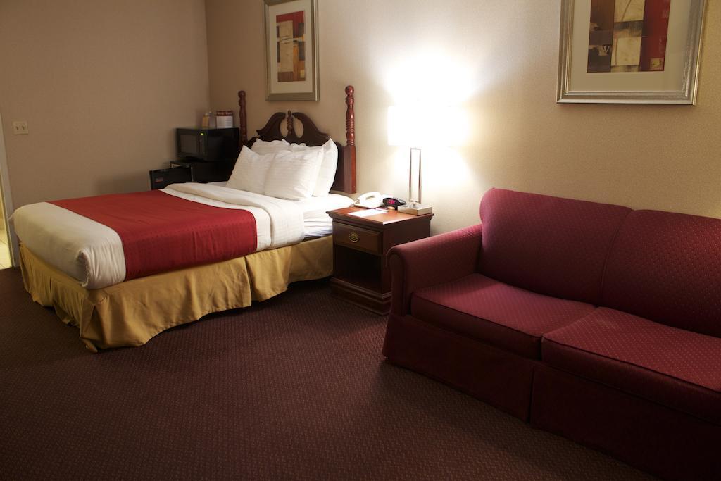 Plaza Hotel & Suites - Eau Claire Bagian luar foto
