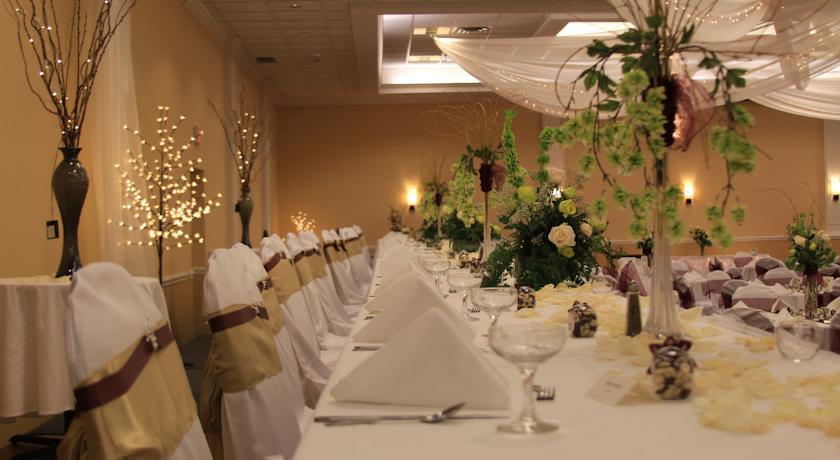 Plaza Hotel & Suites - Eau Claire Bagian luar foto