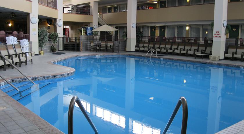 Plaza Hotel & Suites - Eau Claire Bagian luar foto